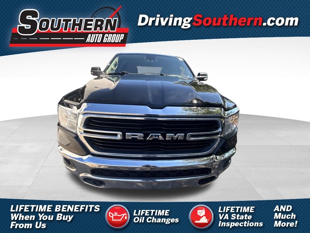 Diamond Black Crystal Pearlcoat 2019 RAM 1500 Pickup Truck Four-Wheel Drive 8-Speed Automatic