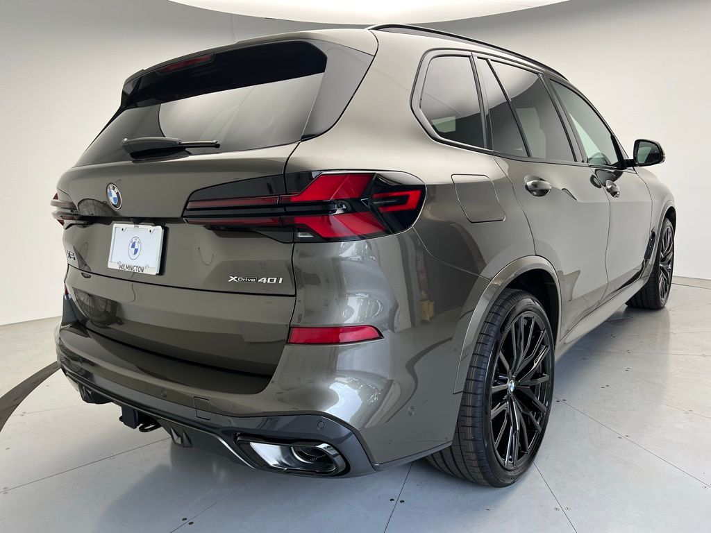 Thumbnail: 2026 BMW X5 - 3