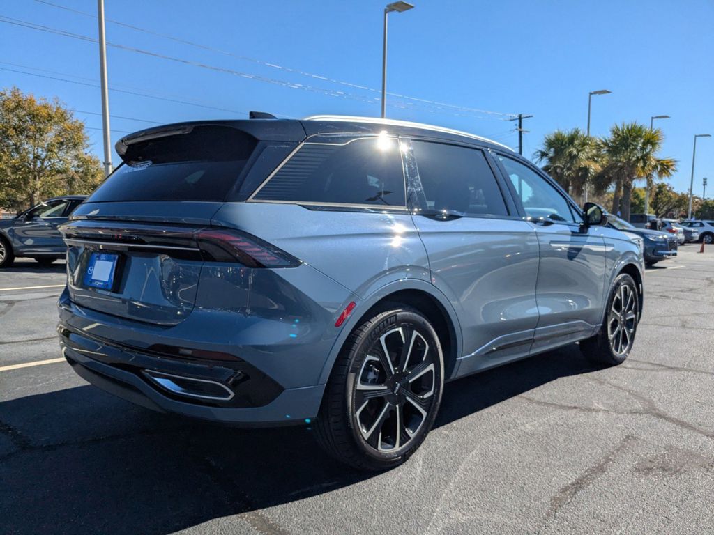 2025 Lincoln Nautilus Reserve