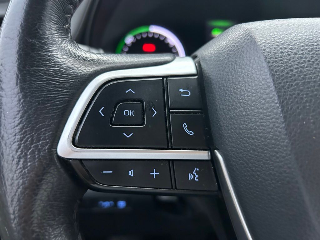 Thumbnail: 2021 Toyota Sienna - 22