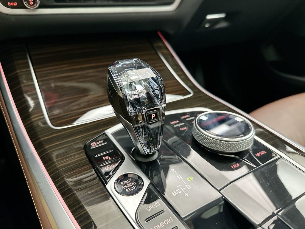 Thumbnail: 2020 BMW X5 - 12