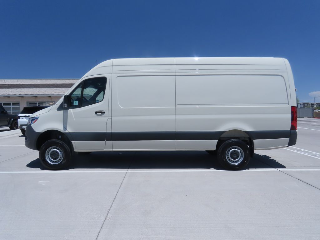 2024 Mercedes-Benz Sprinter 2500 8