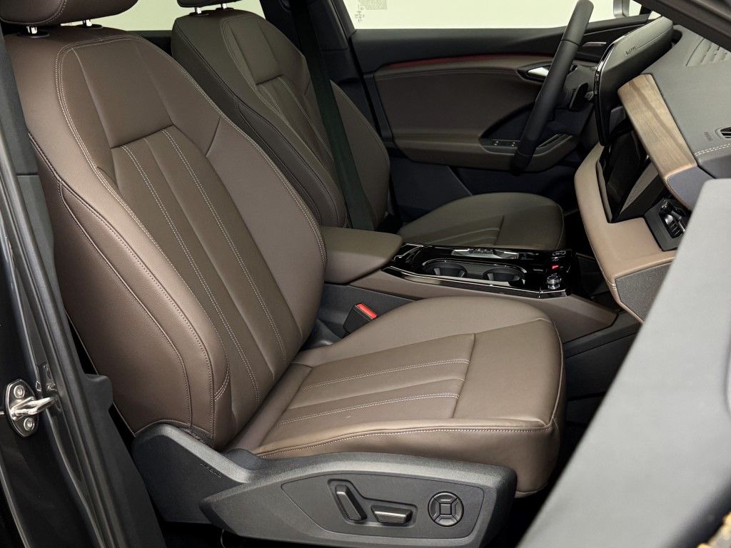 2025 Audi e-tron Premium 20