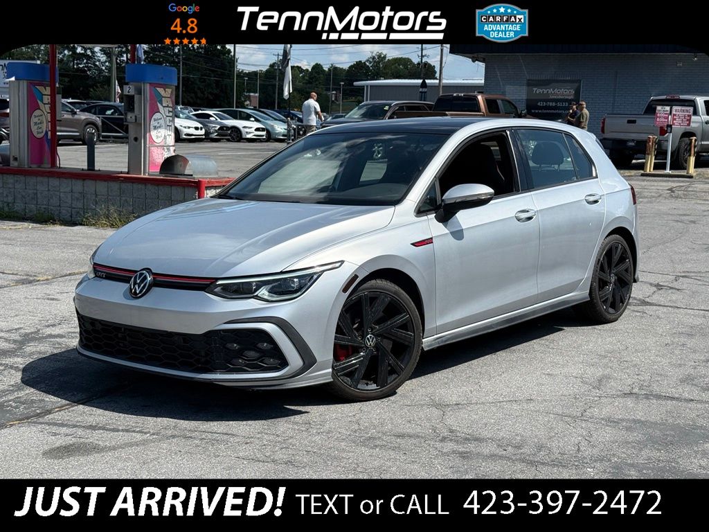 2022 Volkswagen Golf GTI SE w/Black Wheel Pkg.