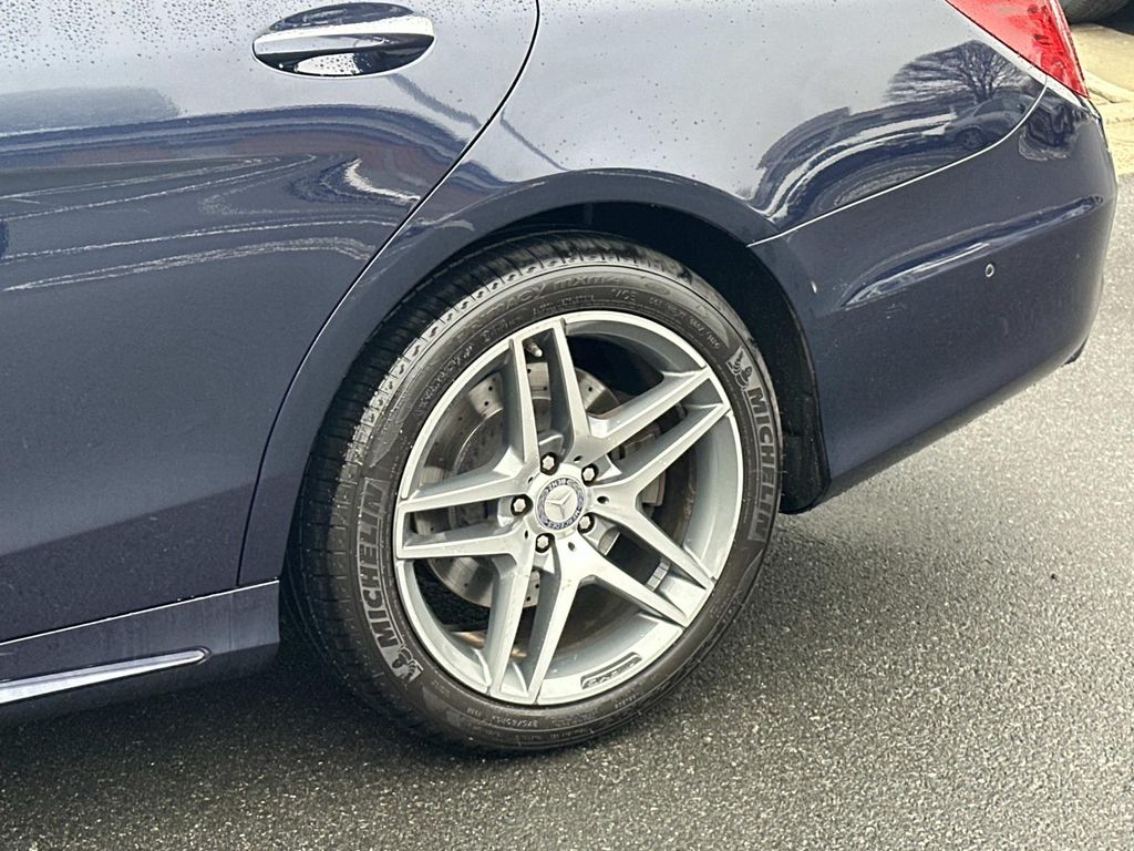 Thumbnail: 2016 Mercedes-Benz S-Class - 16