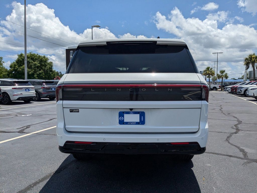 2025 Lincoln Navigator L Reserve