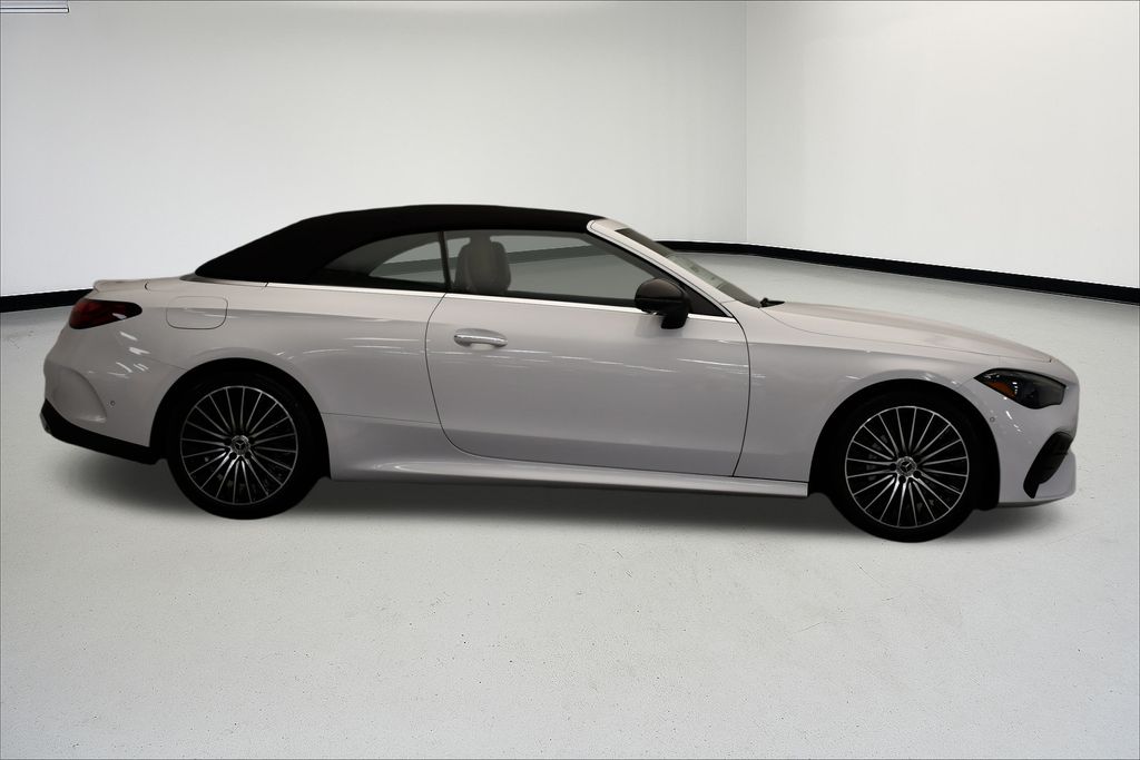 Thumbnail: 2026 Mercedes-Benz CLE - 6