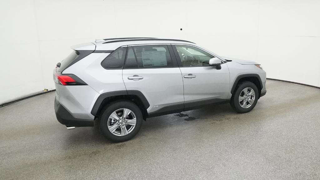 Thumbnail: 2025 Toyota RAV4 - 18