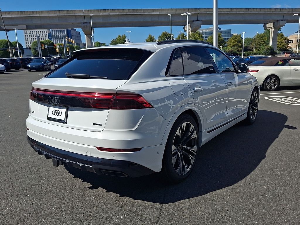 Thumbnail: 2027 Audi Q8 - 3