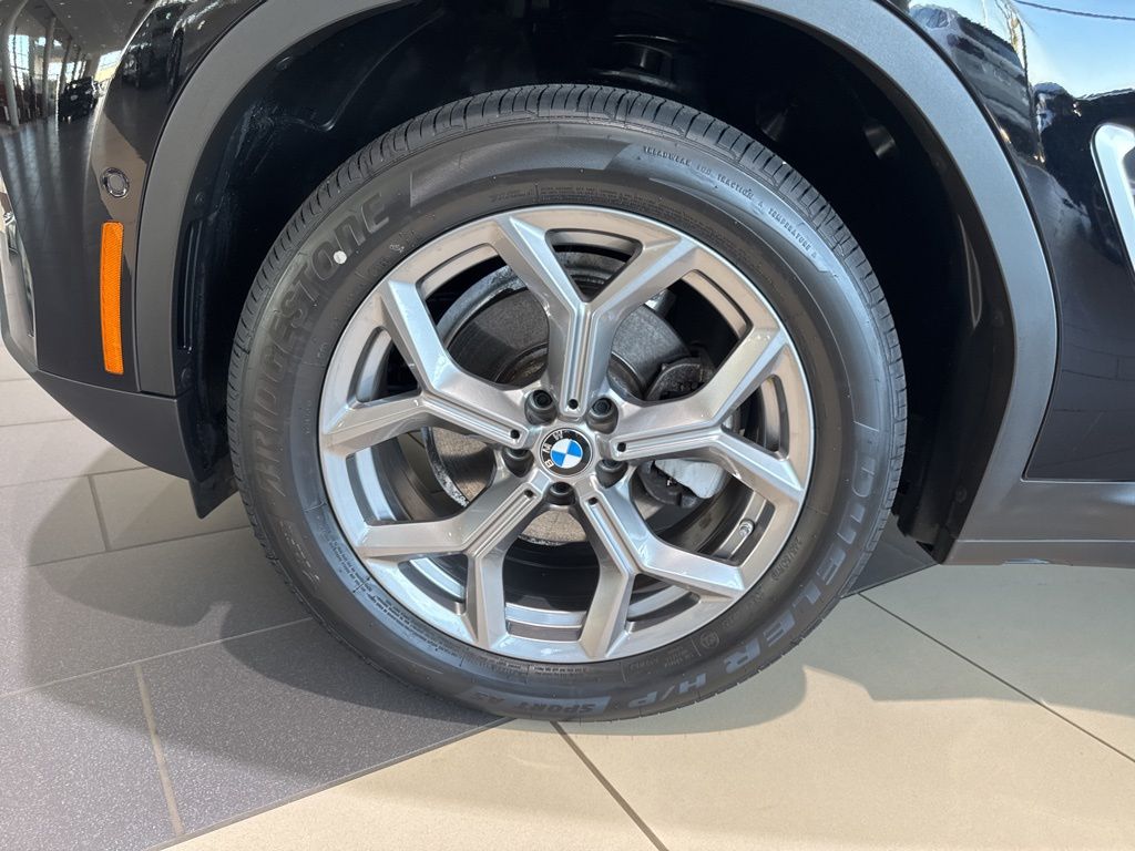 Thumbnail: 2024 BMW X3 - 10