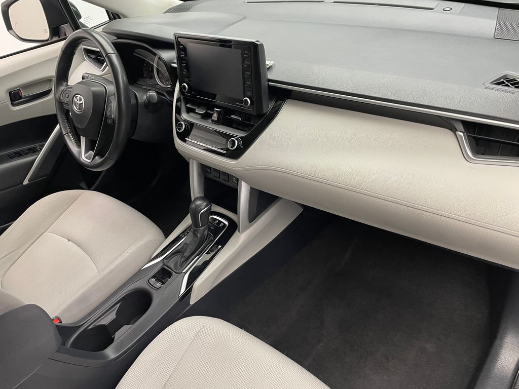 2022 Toyota Corolla Cross LE 15