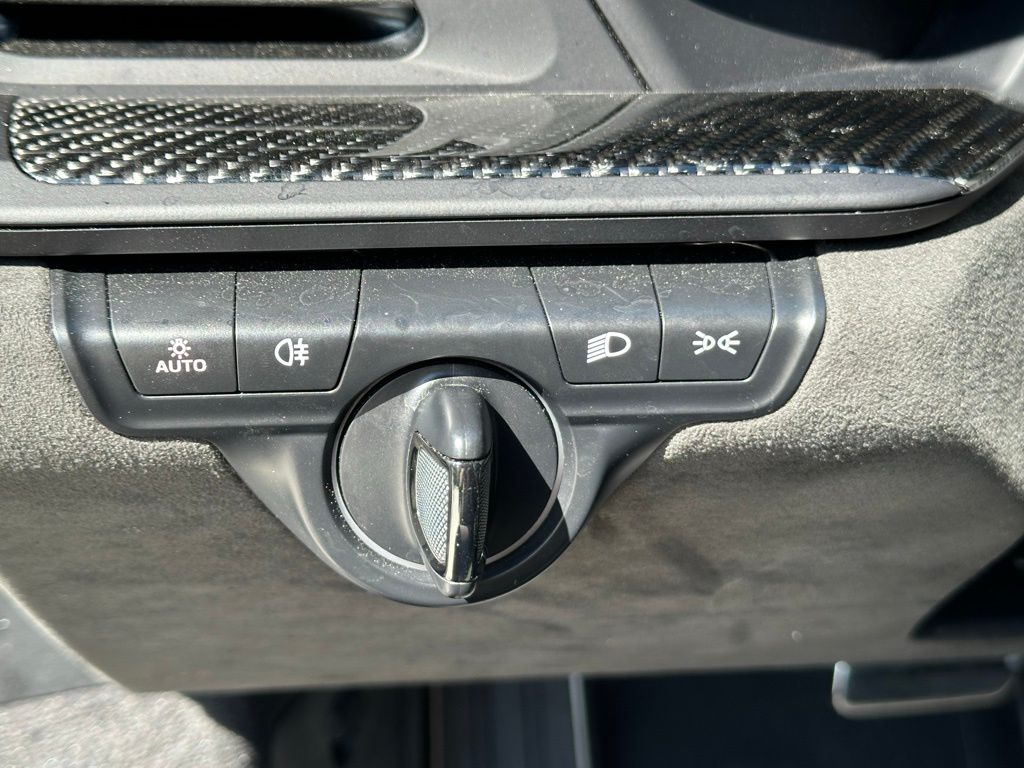 Thumbnail: 2024 Porsche 911 - 32