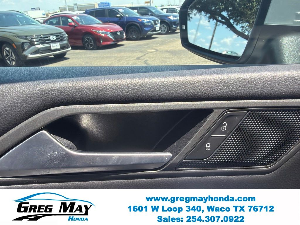 2019 Volkswagen Tiguan 2.0T SEL - 11