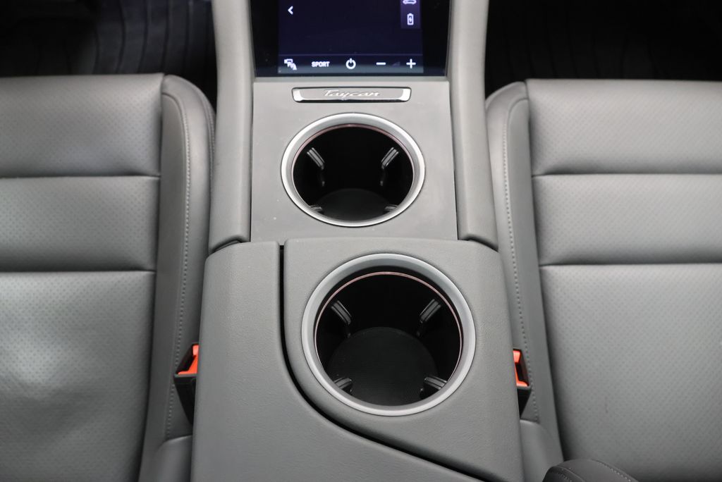 Thumbnail: 2021 Porsche Taycan - 25