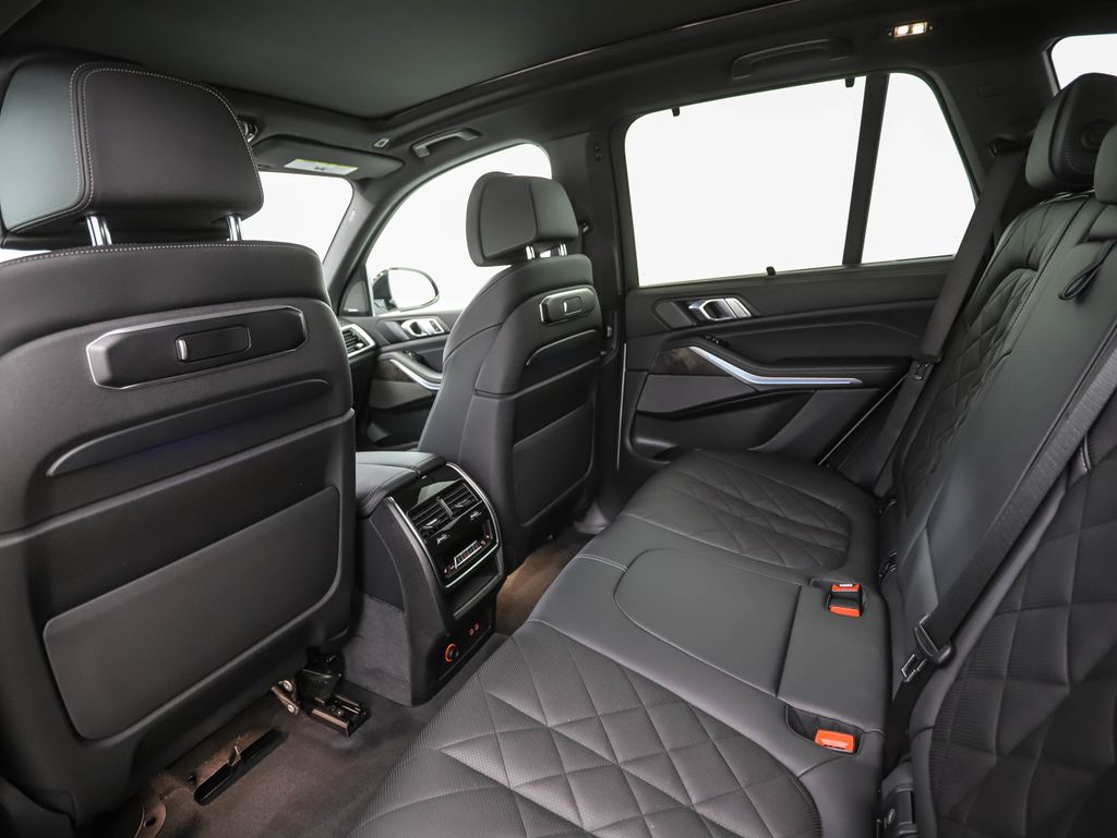 Thumbnail: 2024 BMW X5 - 21