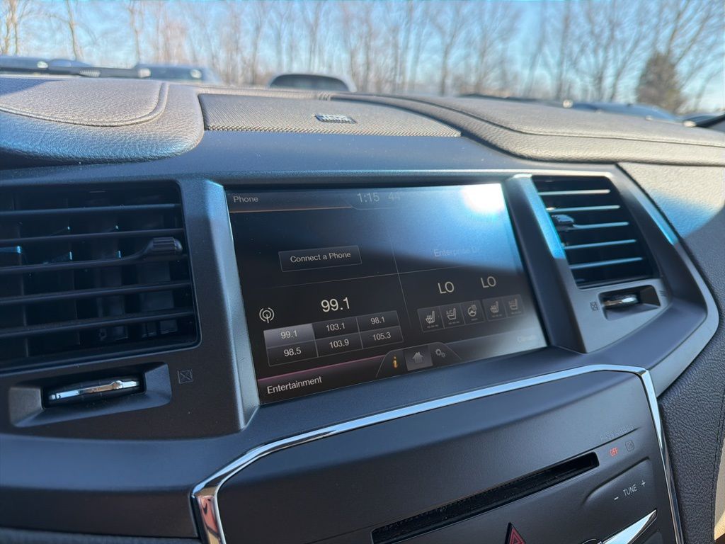 Thumbnail: 2015 Lincoln MKS - 28