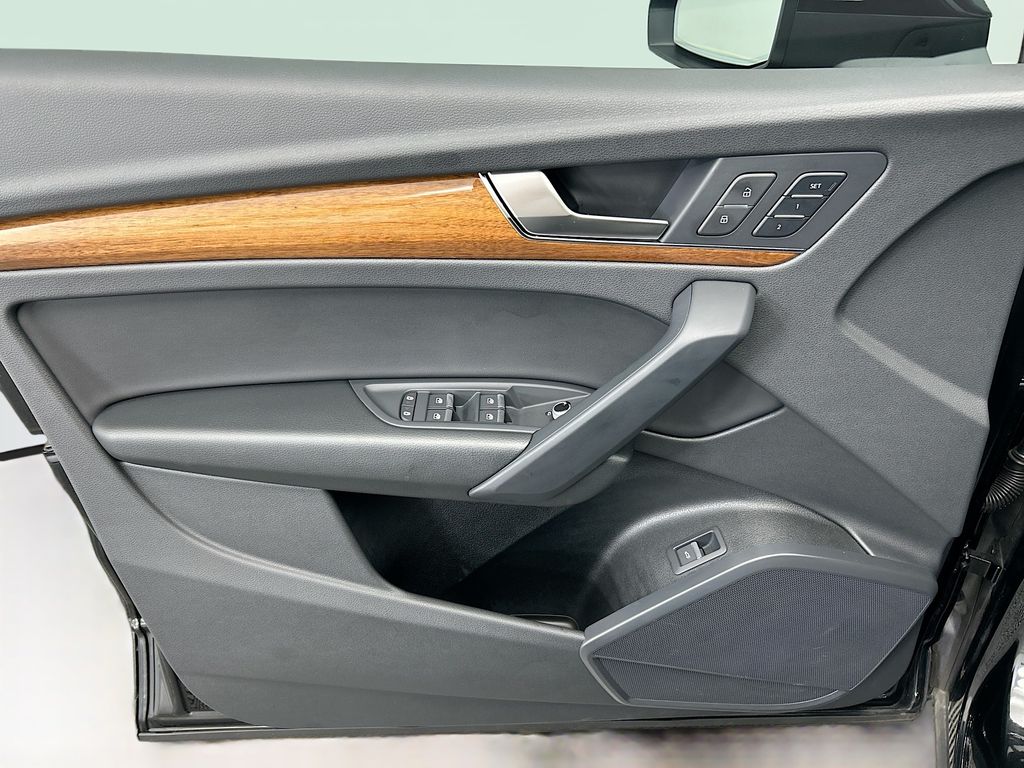 Thumbnail: 2023 Audi Q5 - 22