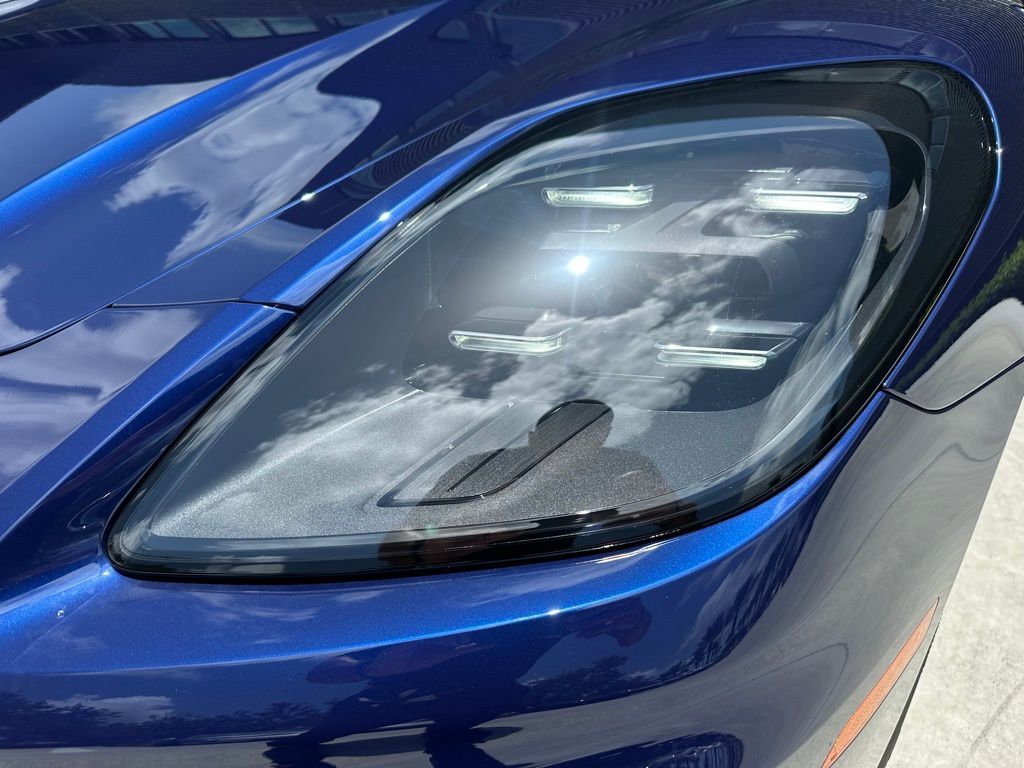 Thumbnail: 2025 Porsche Panamera - 13