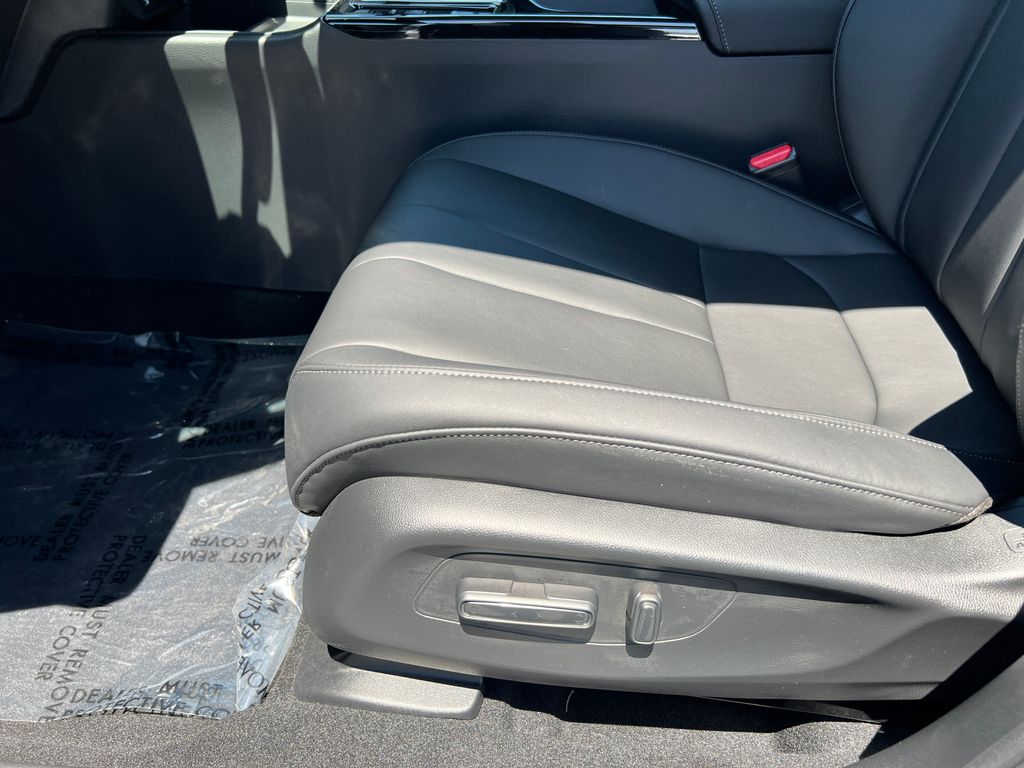 Thumbnail: 2025 Acura ADX - 14