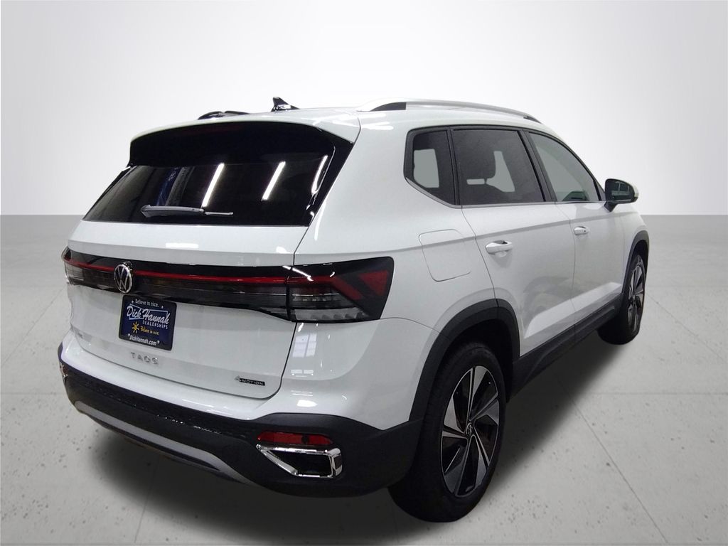 2025 Volkswagen Taos 1.5T SE
