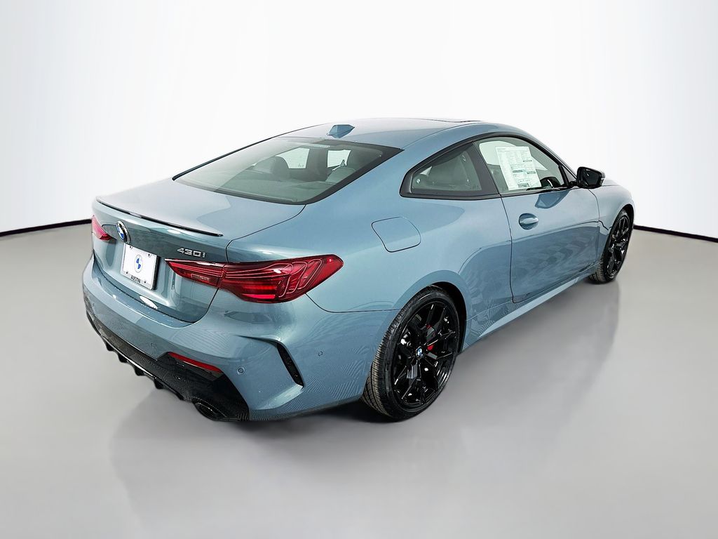 Thumbnail: 2026 BMW 4 Series - 5