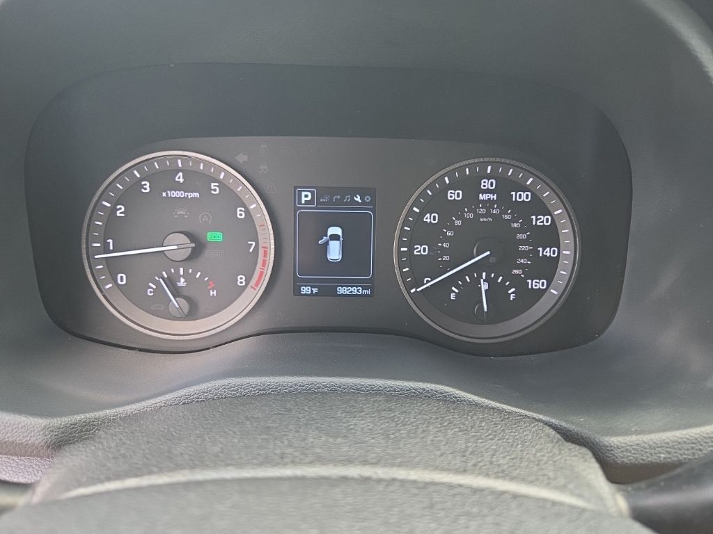Used 2017 Silver Hyundai SE Plus image 17