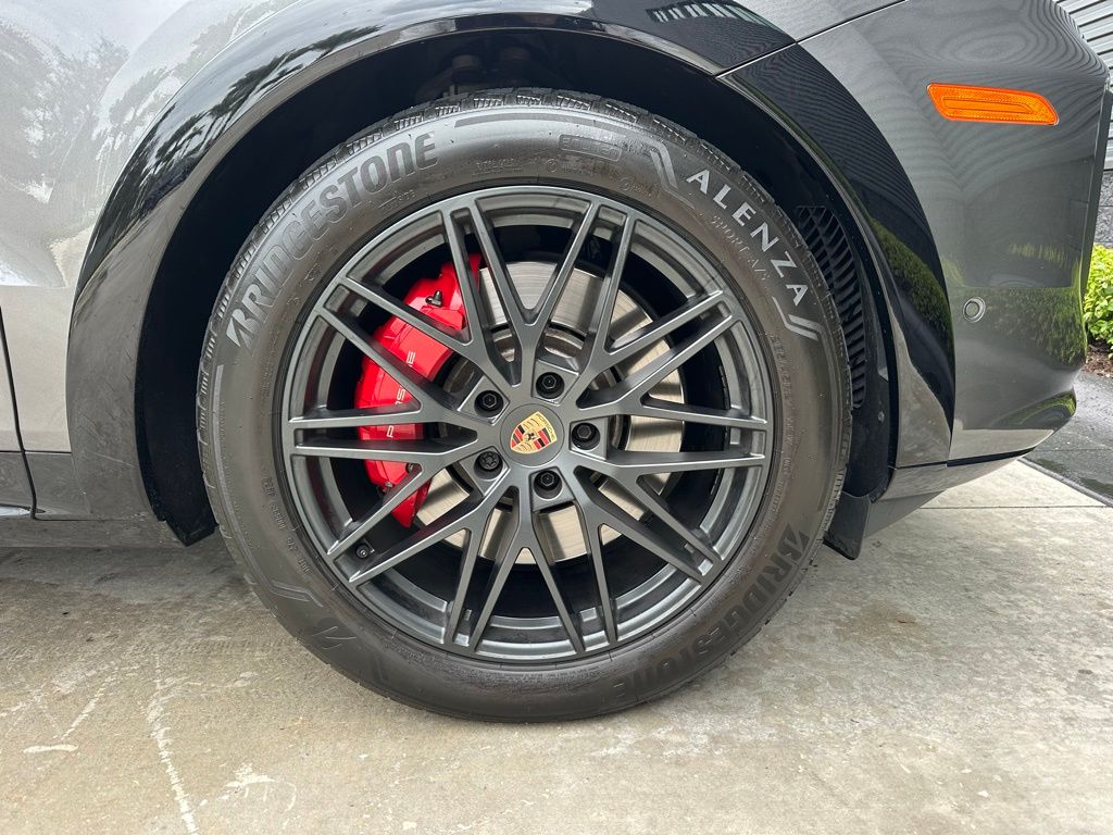 Thumbnail: 2025 Porsche  - 15