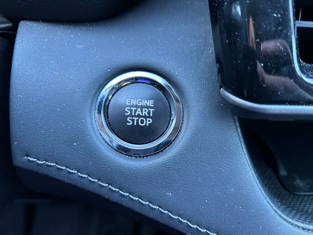 Thumbnail: 2023 Toyota Highlander - 30