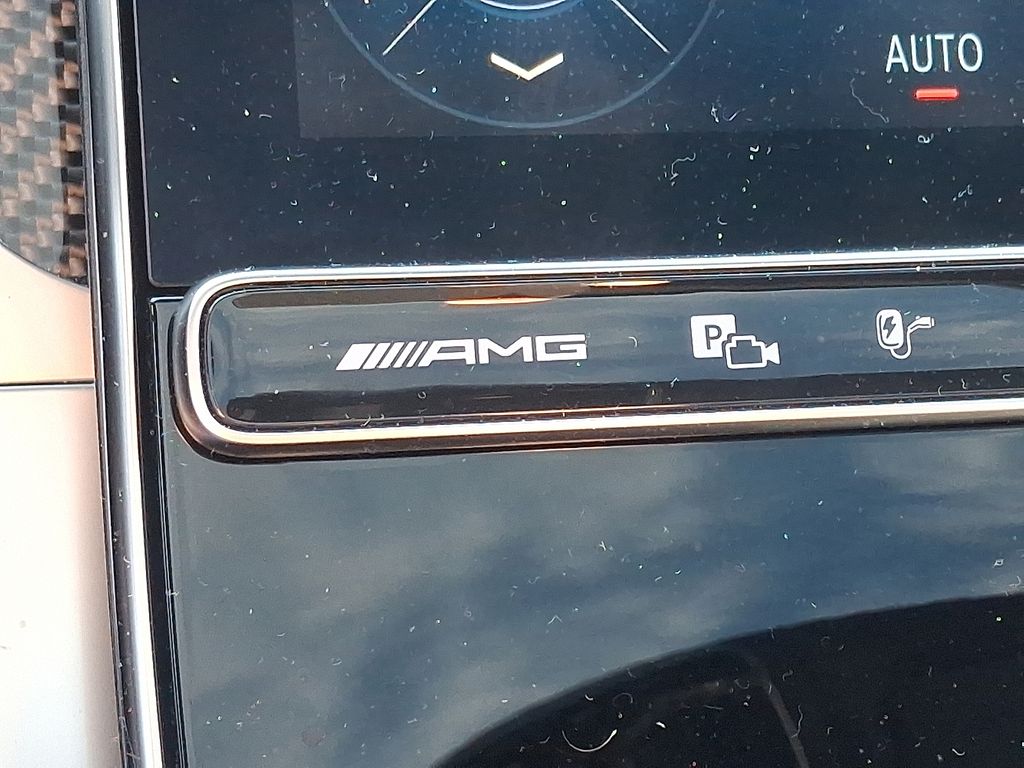 Thumbnail: 2025 Mercedes-Benz GLC - 25