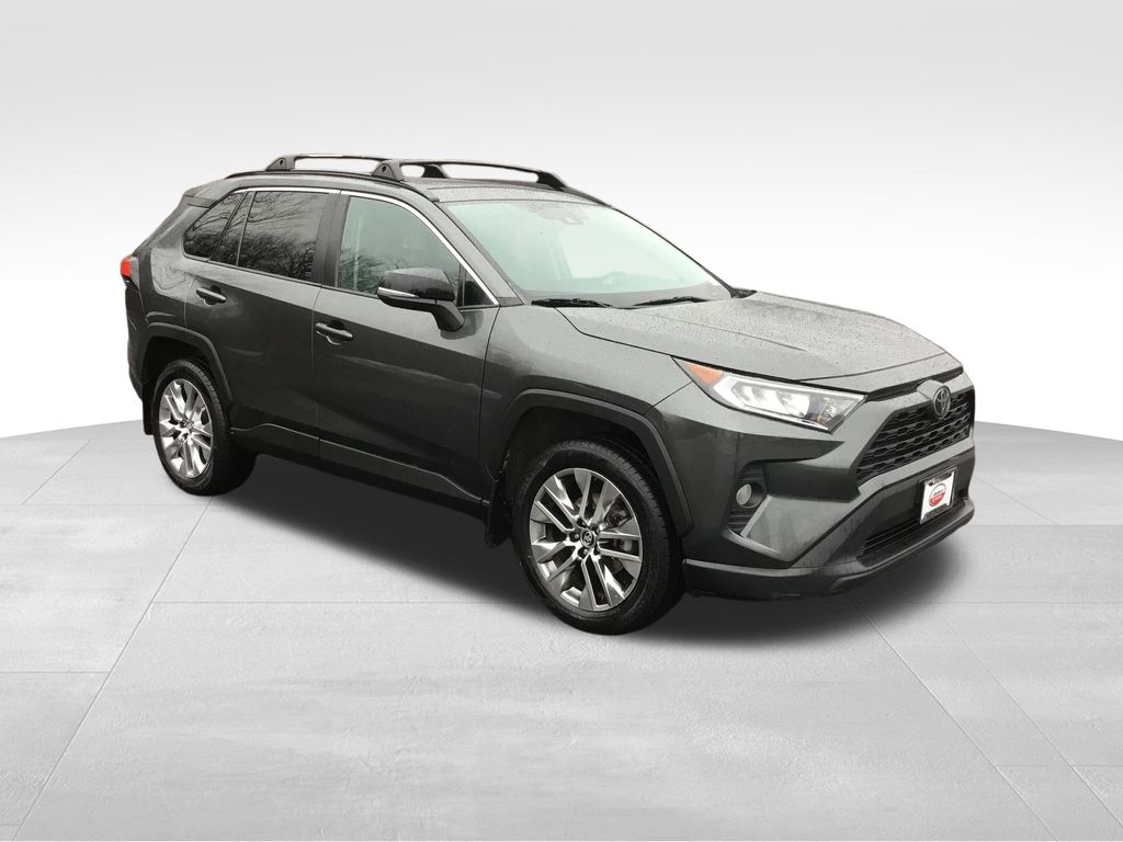 Thumbnail: 2020 Toyota RAV4 - 7
