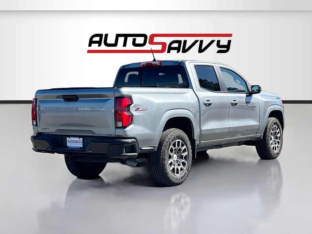 Used 2024 Gray Chevrolet Z71 image 7
