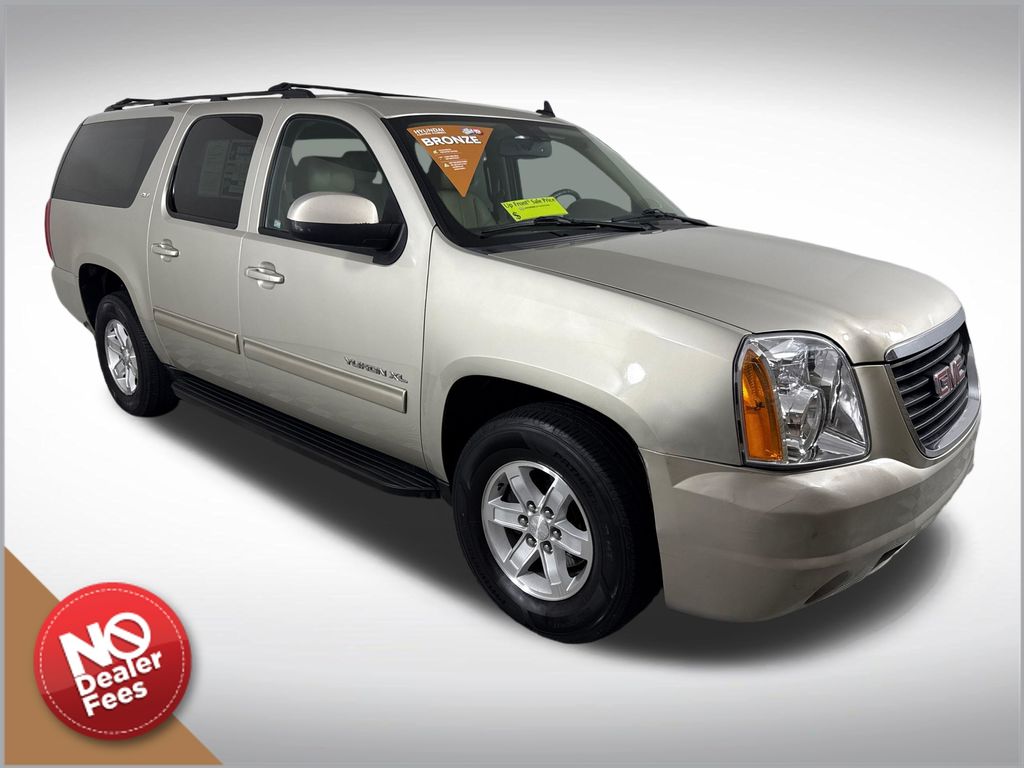 Champagne Silver Metallic 2014 GMC Yukon XL SUV / Crossover 4X2 6-Speed Automatic Overdrive
