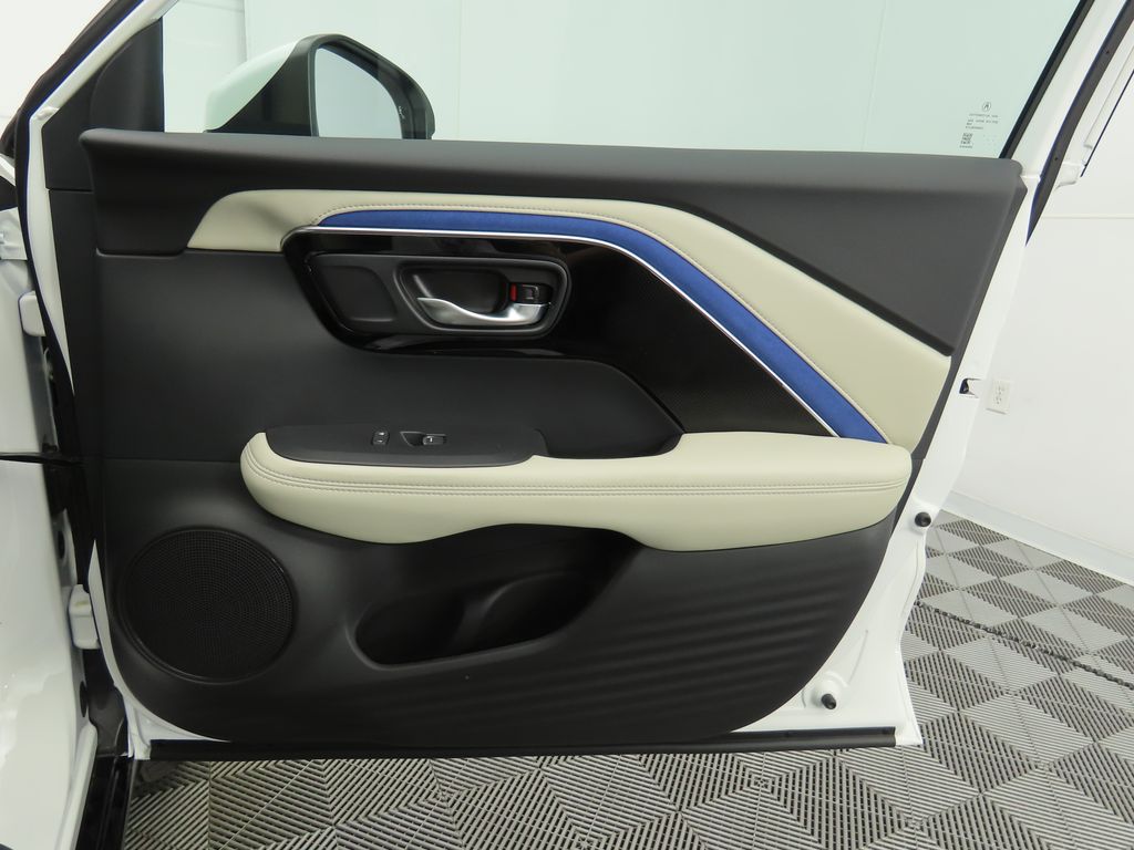 Thumbnail: 2025 Acura ADX - 26