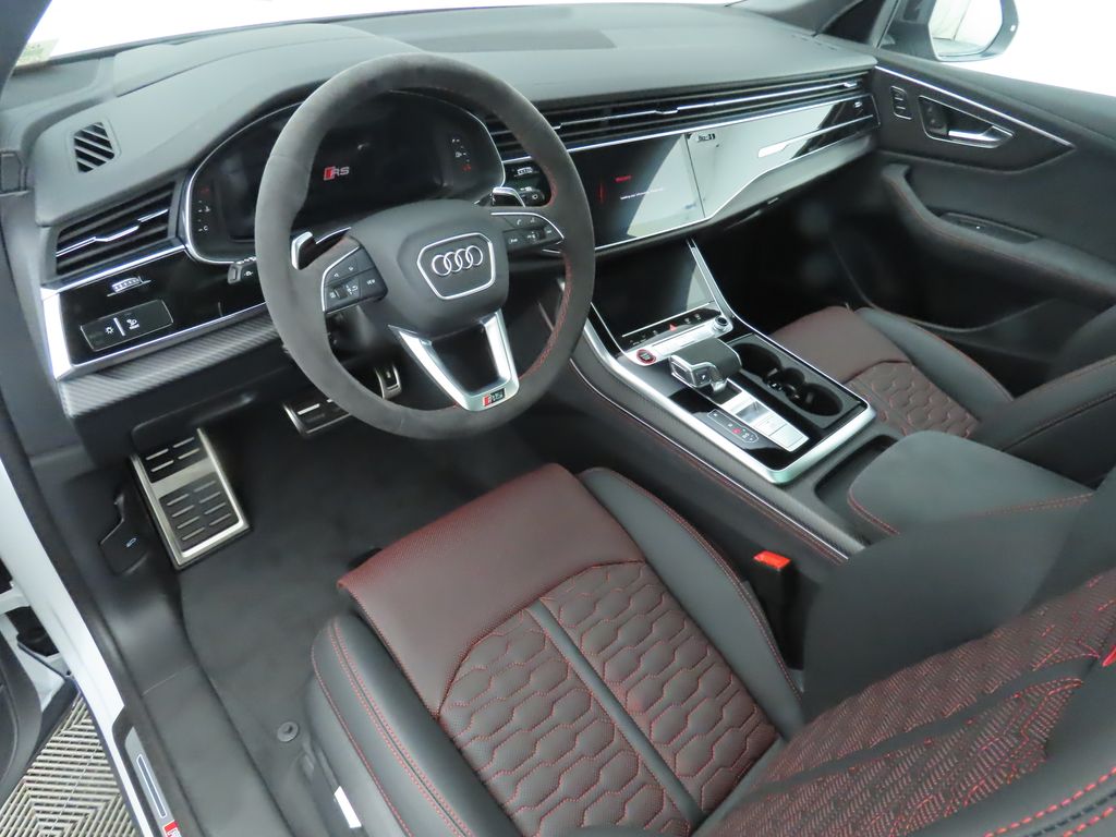 2025 Audi RS Q8 4.0T 10