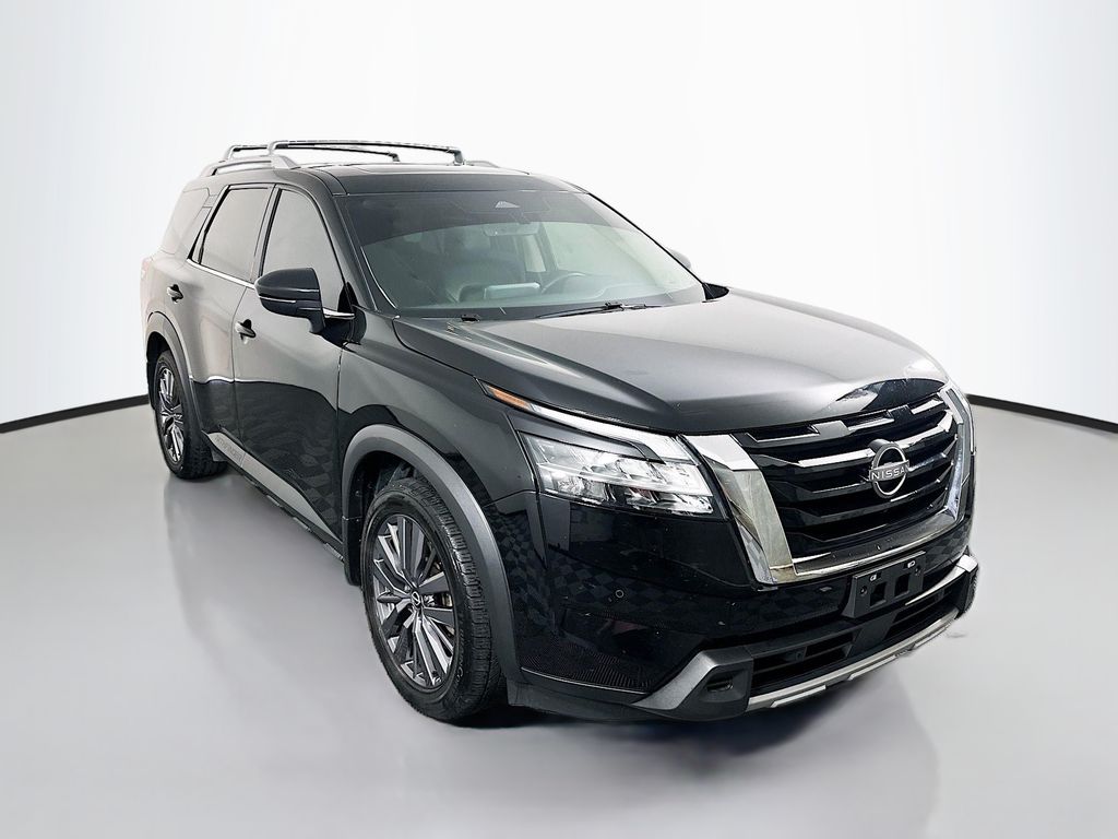 2023 Nissan Pathfinder SL 4WD