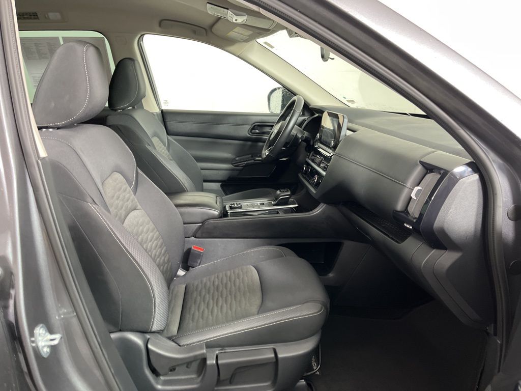 Thumbnail: 2025 Nissan Pathfinder - 5