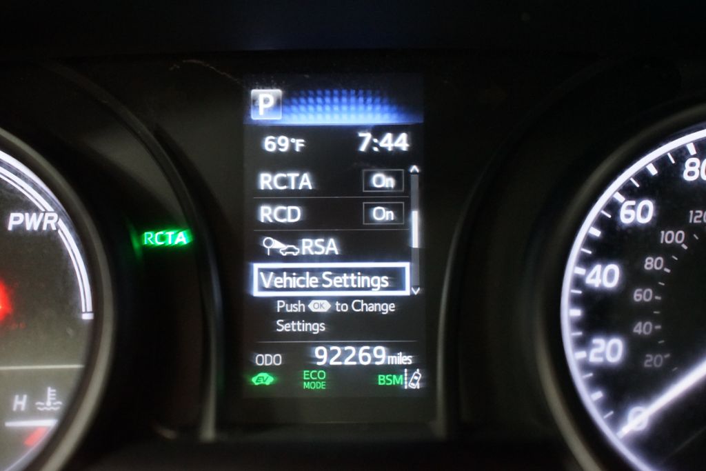 Thumbnail: 2023 Toyota Camry - 17