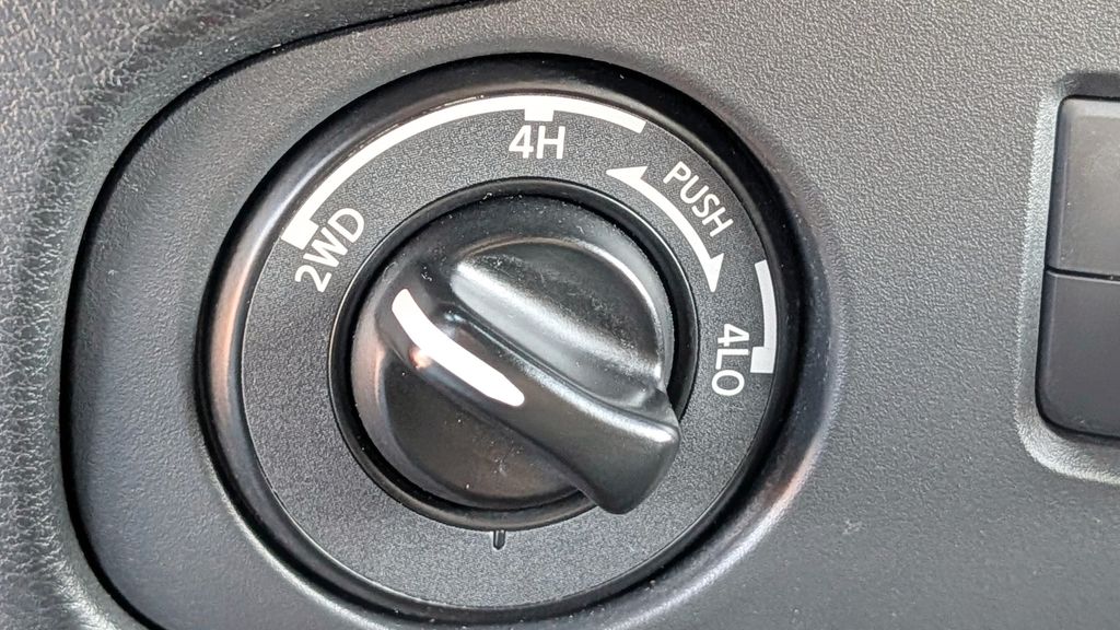 Used 2024 Nissan Frontier PRO-4X 4D Crew Cab