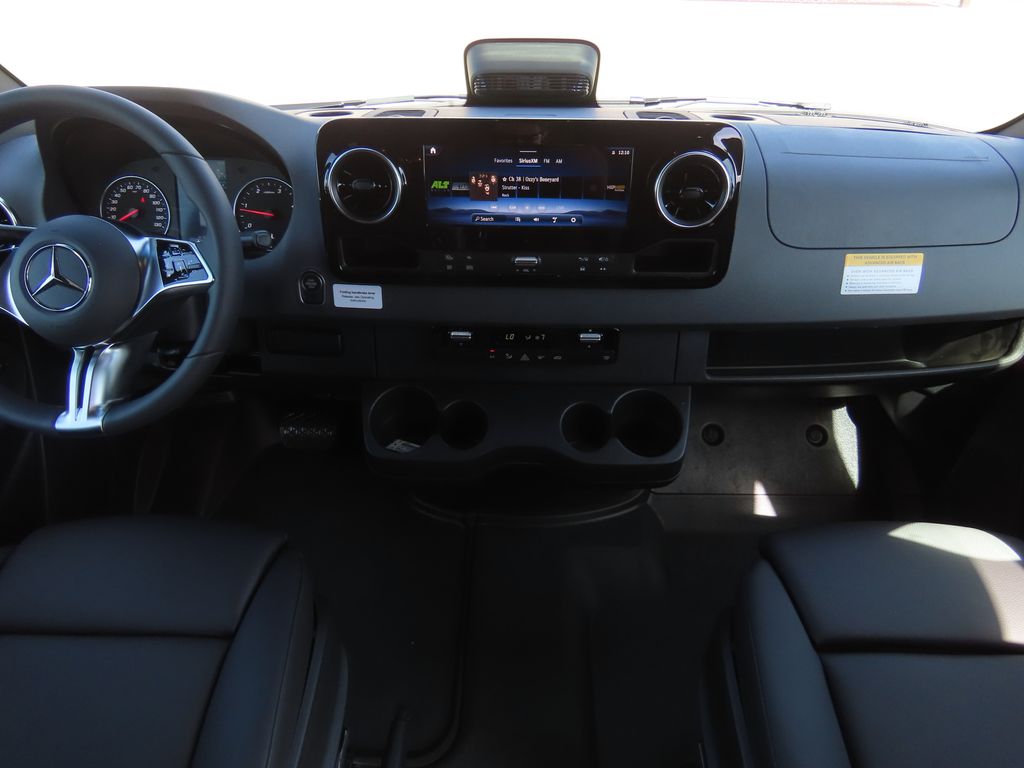 Thumbnail: 2026 Mercedes-Benz Sprinter - 13