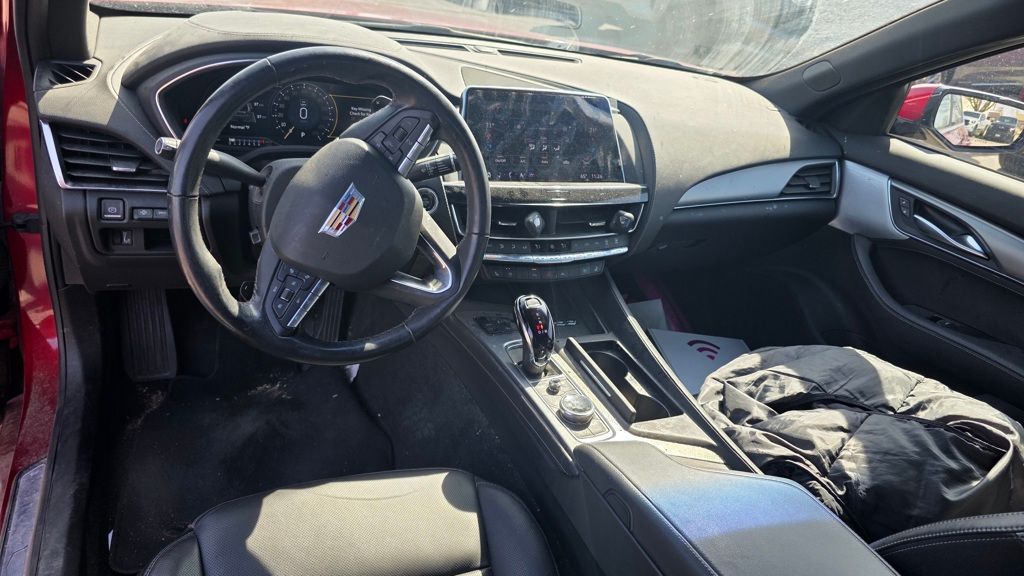 View vehicle photo 4