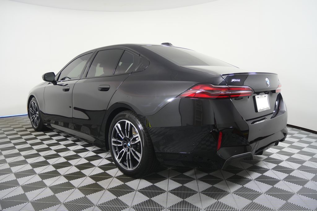 Thumbnail: 2024 BMW 5 Series - 5