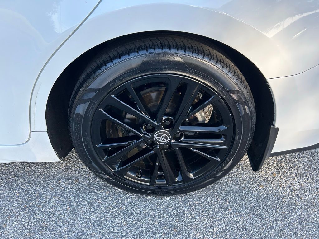 Thumbnail: 2025 Toyota Camry - 9