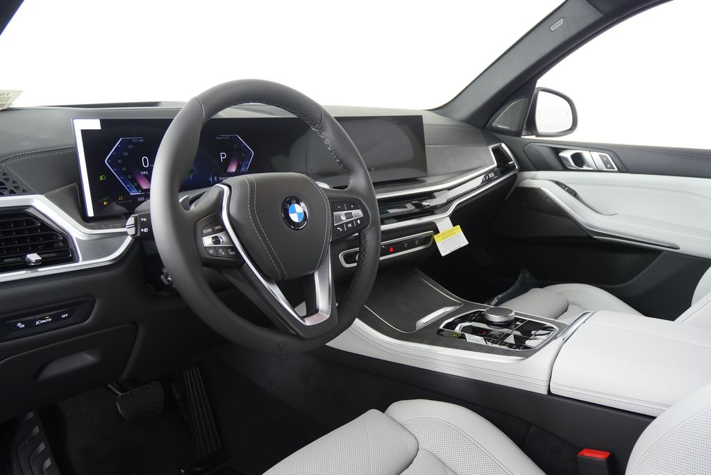 Thumbnail: 2026 BMW X5 - 12