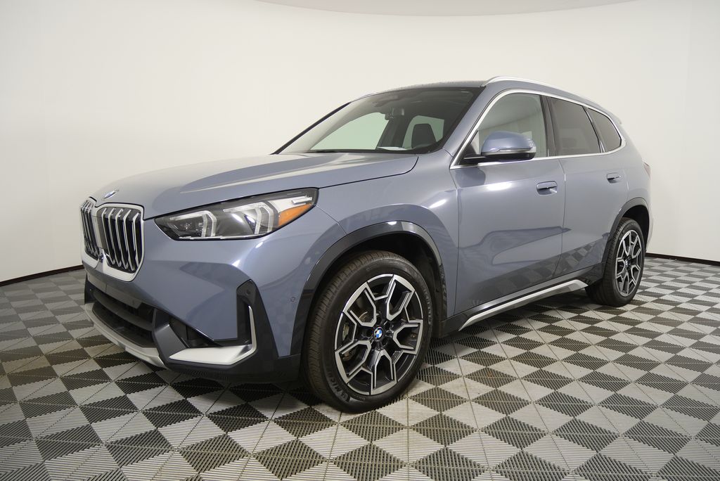 Thumbnail: 2025 BMW X1 - 8