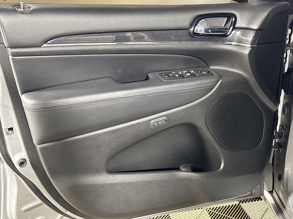 2020 Jeep Grand Cherokee Overland