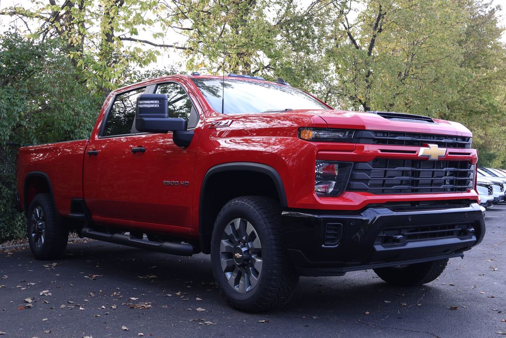 2025 Chevrolet Silverado 2500 Custom 10