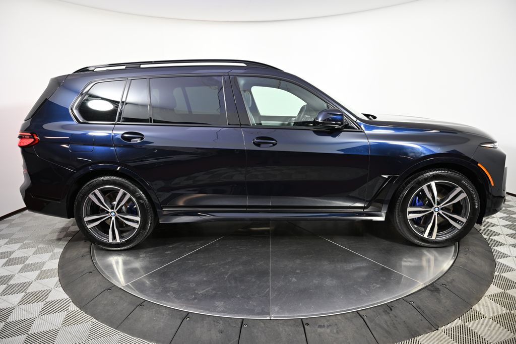 Thumbnail: 2025 BMW X7 - 5
