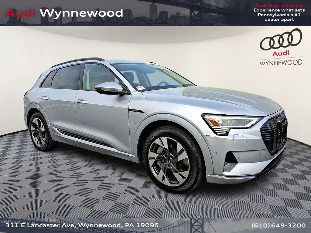 Florett Silver Metallic 2023 Audi e-tron Premium Plus quattro SUV AWD SUV / Crossover All-Wheel Drive Automatic