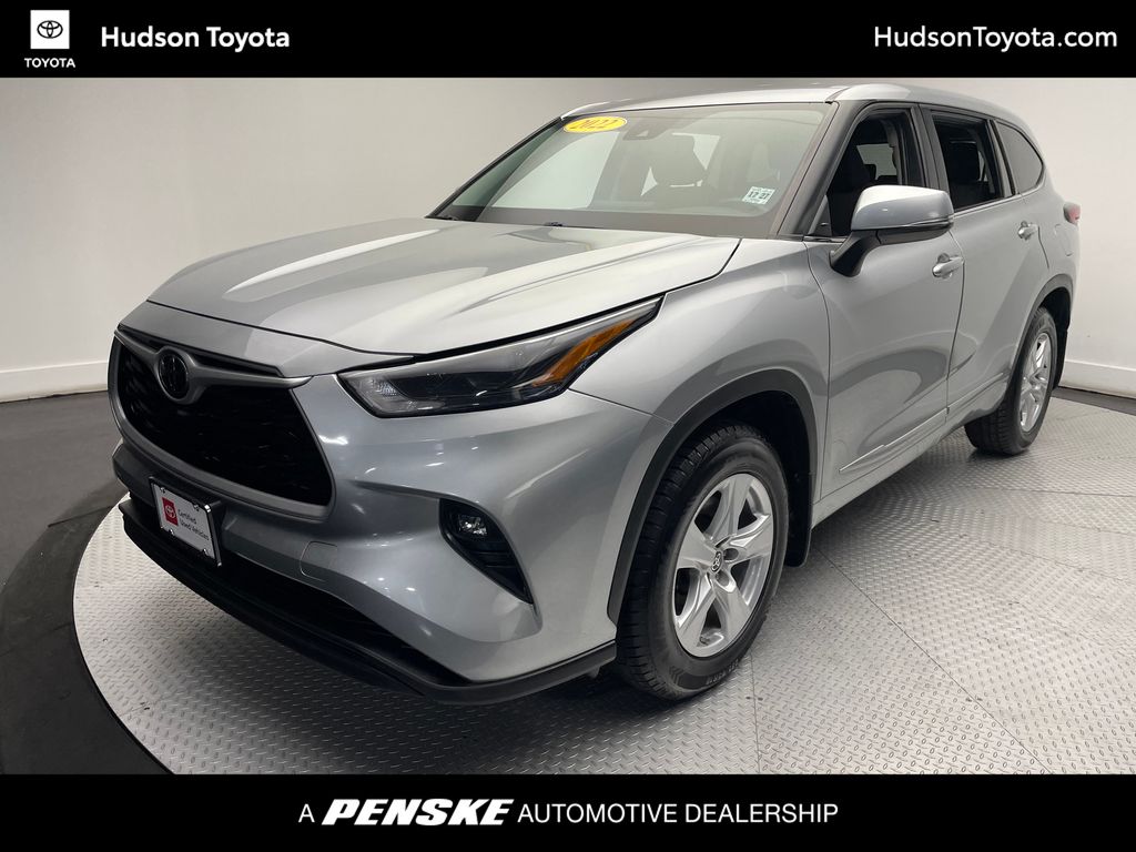 2022 Toyota Highlander LE -
                Jersey City, NJ