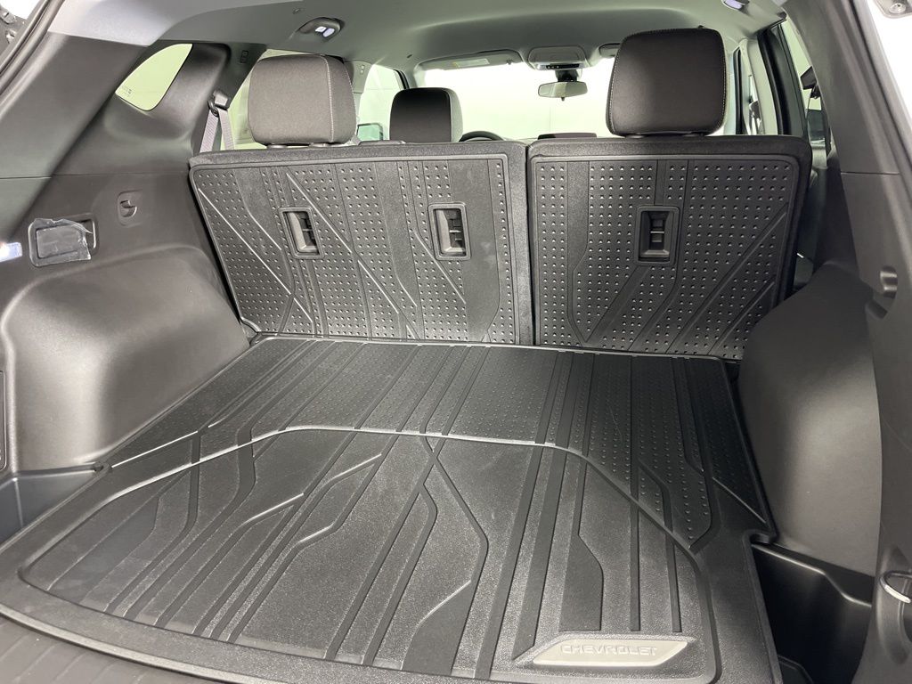 Thumbnail: 2026 Chevrolet Blazer - 19